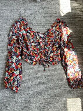 H&M Red Multi Floral Ruched Crop Blouse